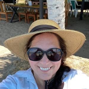 Meet your Posher, Lynda